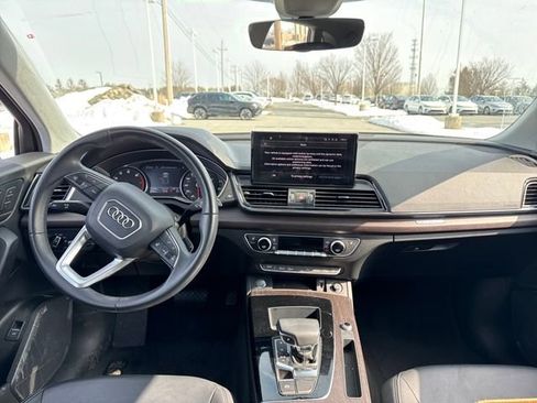 Used 2023 Audi Q5 2.0T Premium w/ Convenience Package image 14