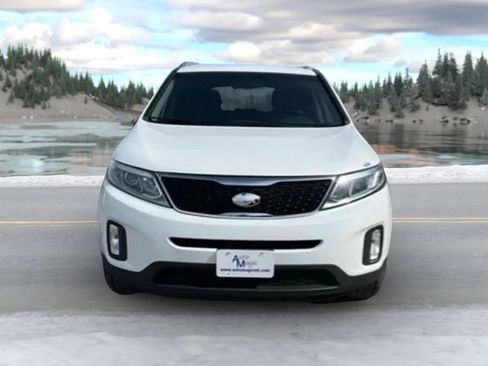 Used 2014 Kia Sorento LX w/ LX V6 Convenience Package image 3