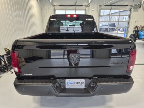 Used 2022 RAM 1500 Warlock AWD/4WD image 4