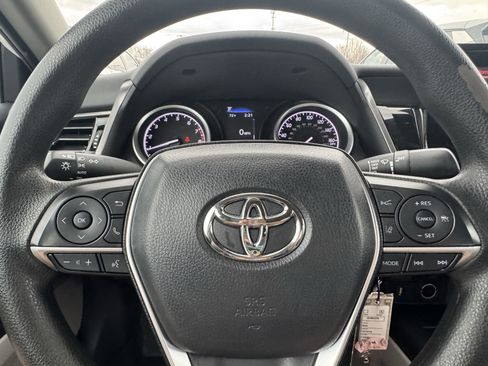 Used 2024 Toyota Camry LE image 10