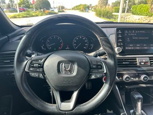 Used 2018 Honda Accord Sport image 25