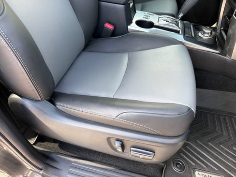 Used 2022 Toyota 4Runner SR5 Premium AWD/4WD image 26