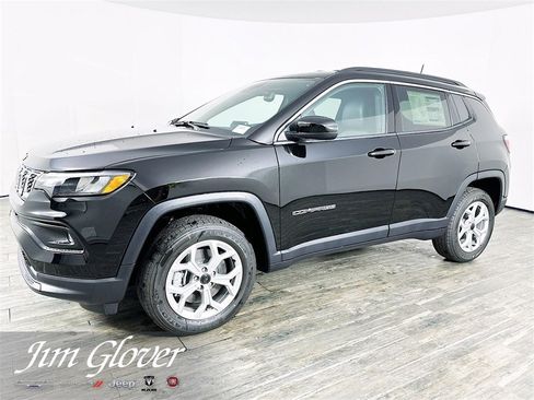 New 2026 Jeep Compass Latitude image 4