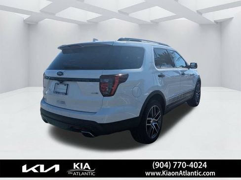 Used 2016 Ford Explorer Sport w/ Equipment Group 401A AWD/4WD image 3