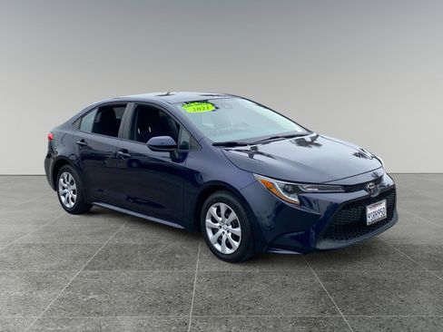 Used 2021 Toyota Corolla LE image 7