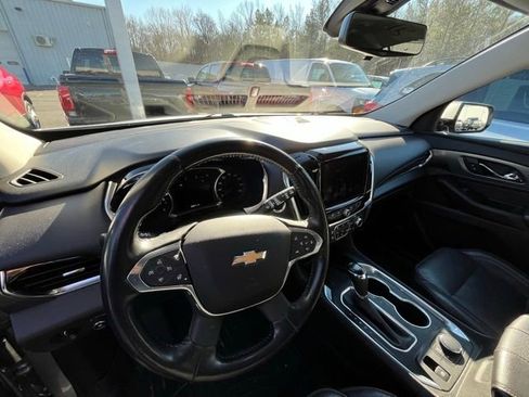 Used 2019 Chevrolet Traverse Premier w/ Driver Confidence II Package image 11