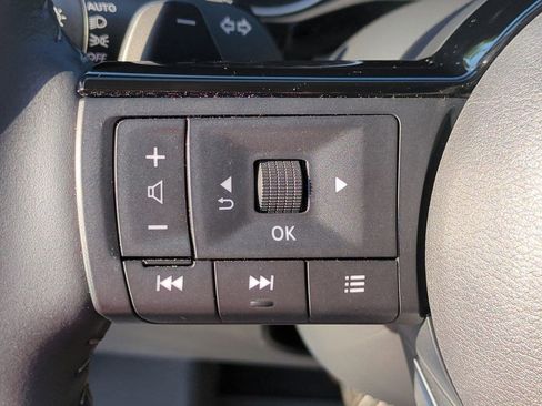 Certified 2024 Nissan Pathfinder SL FWD image 19