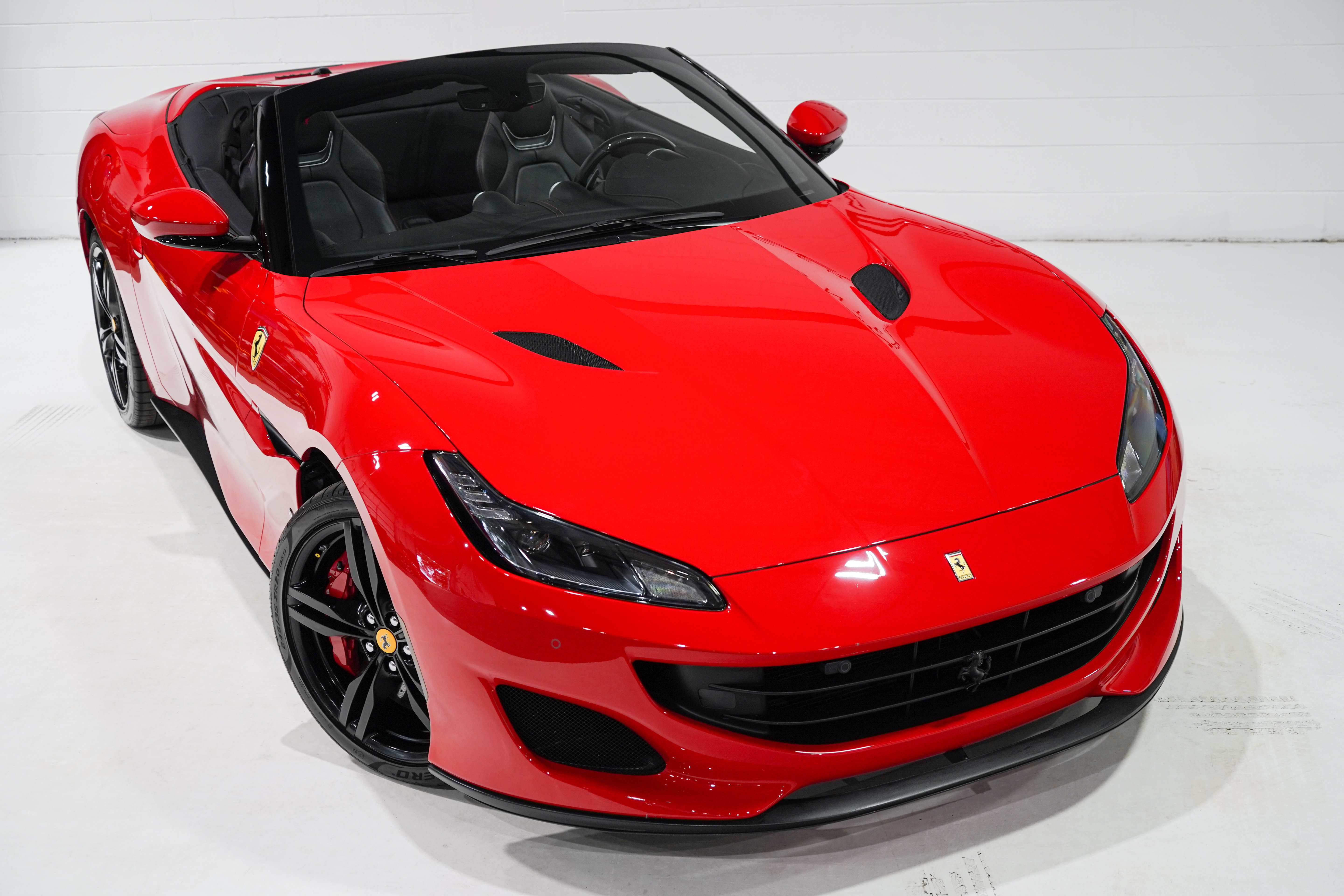 Used 2019 Ferrari Portofino RWD image 27