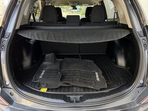 Used 2018 Toyota RAV4 LE w/ All Weather Liner Package AWD/4WD image 29