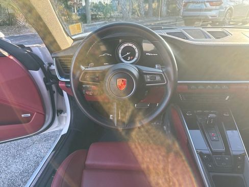 Used 2022 Porsche 911 Carrera image 13