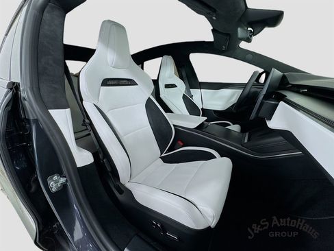 Used 2026 Tesla Model S Plaid image 34