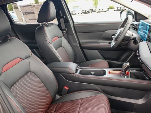 New 2026 Nissan Kicks SR w/ Cold Weather Package image 17