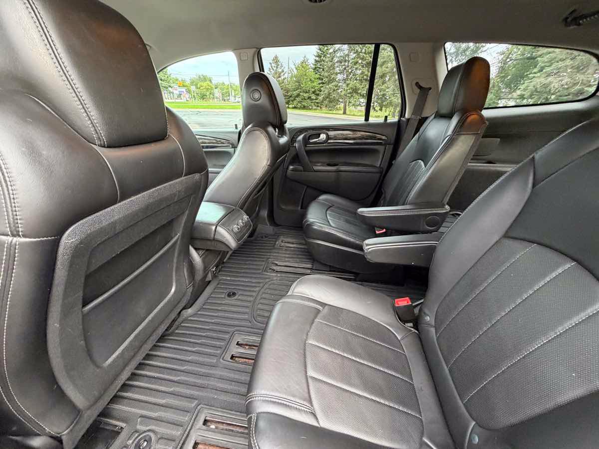 Used 2014 Buick Enclave Leather FWD image 11