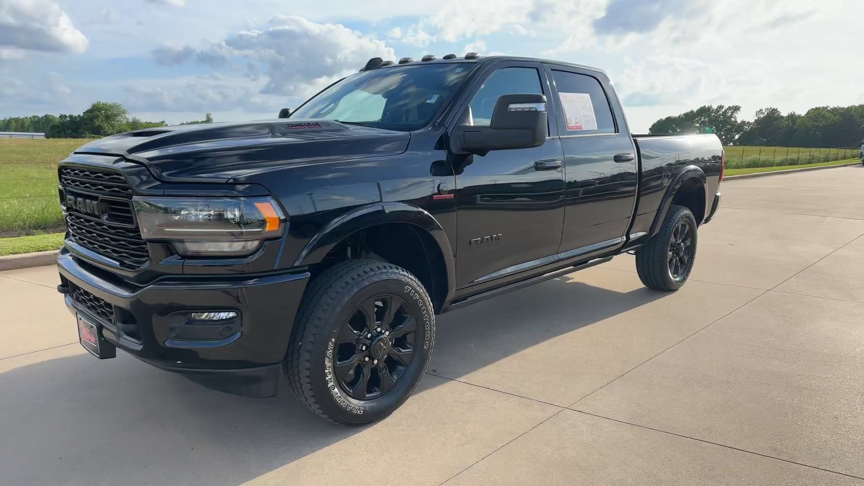 Used 2024 RAM 2500 Limited AWD/4WD image 3