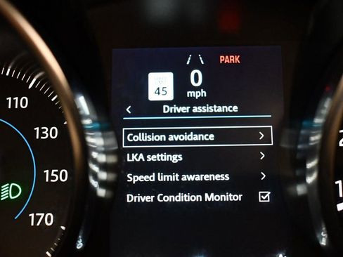 Used 2020 Jaguar F-PACE Premium image 48