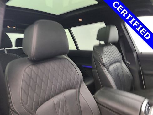 Used 2024 BMW X7 M60i w/ Executive Package image 17