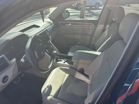 Used 2019 Volkswagen Atlas SEL R-Line AWD/4WD image 9