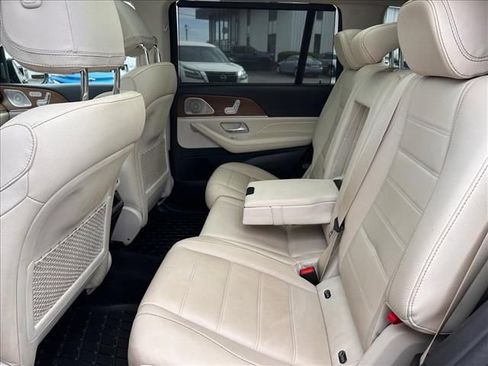 Used 2022 Mercedes-Benz GLS 450 4MATIC image 18