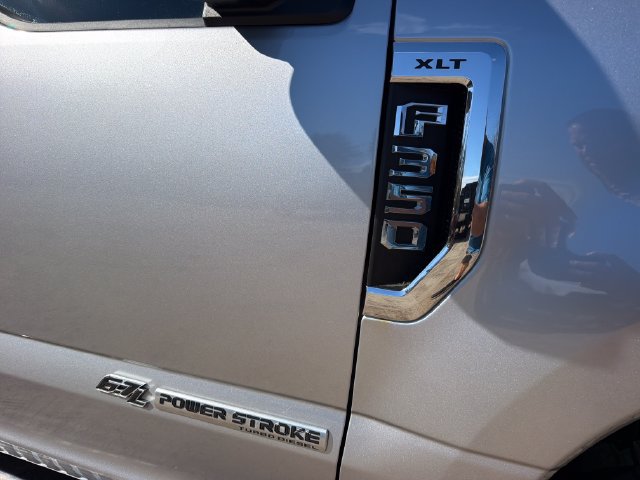 Used 2022 Ford F350 XLT w/ XLT Premium Package AWD/4WD image 9