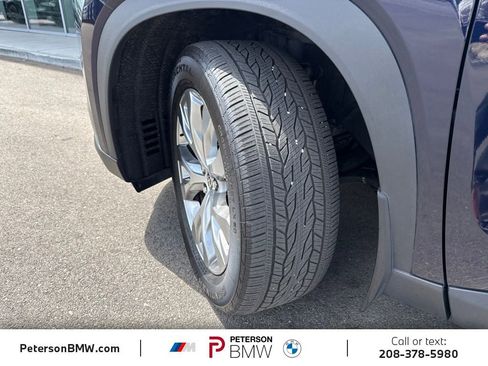 Used 2025 Toyota Grand Highlander AWD image 30