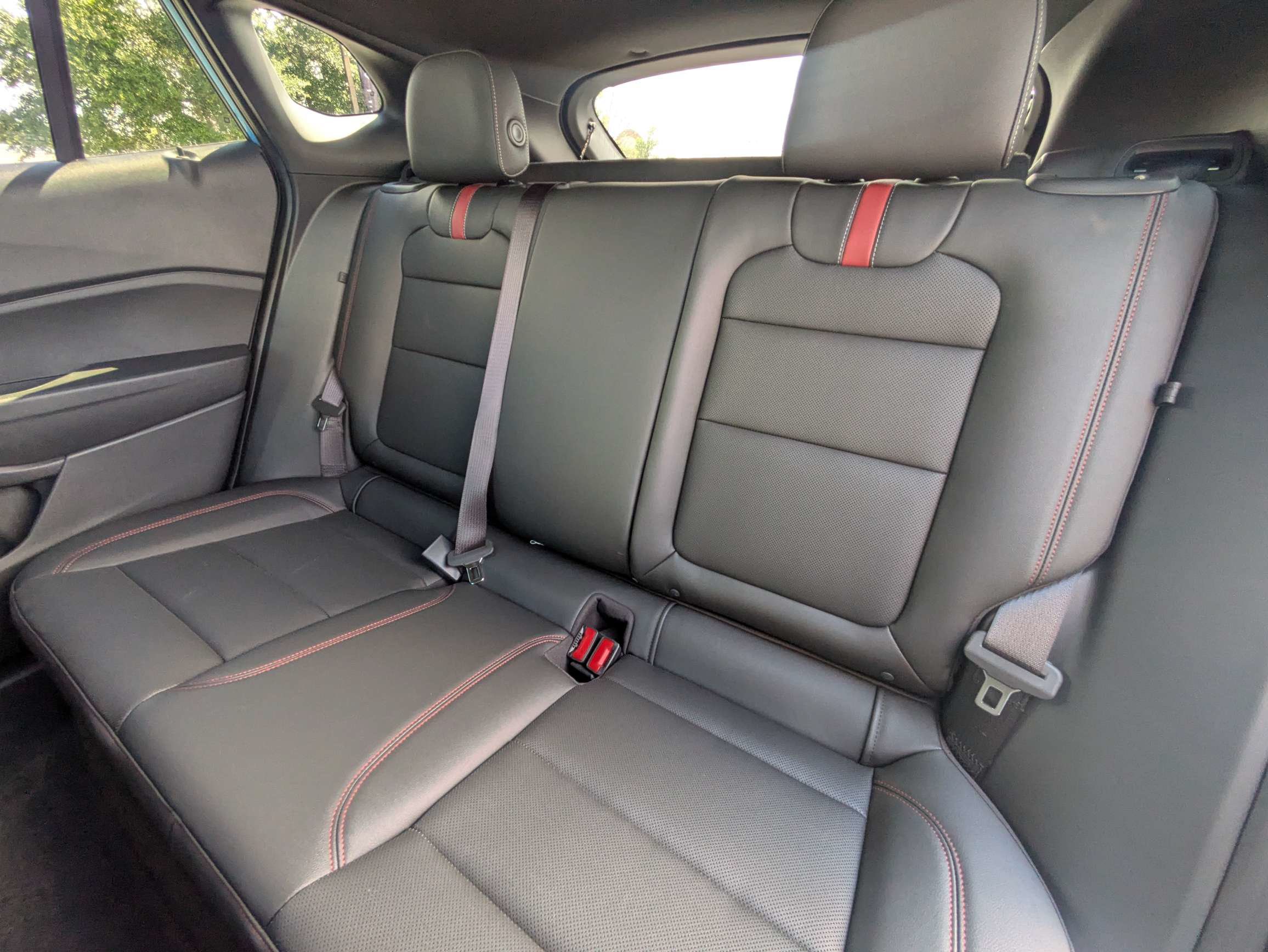 New 2026 Chevrolet Trax RS w/ Sunroof Package FWD image 8