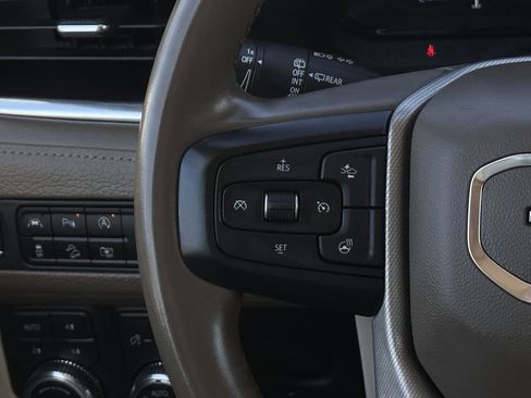 Used 2023 GMC Yukon Denali AWD/4WD image 15