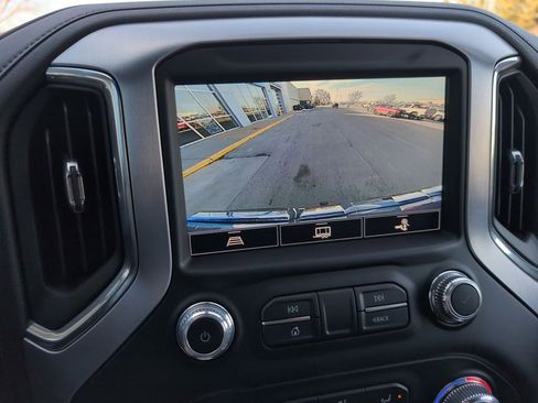 Used 2022 GMC Sierra 1500 SLT w/ SLT Premium Package image 23