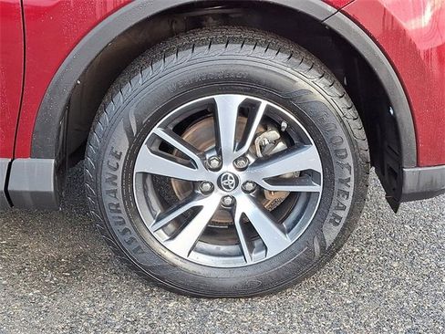 Used 2018 Toyota RAV4 XLE image 8
