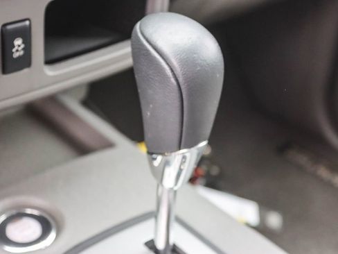 Used 2021 Nissan Frontier SV image 40