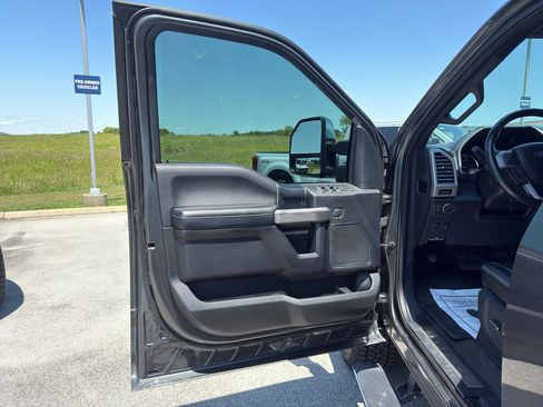Used 2020 Ford F350 Platinum AWD/4WD image 23