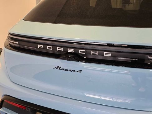 New 2026 Porsche Macan 4 Electric AWD/4WD image 17