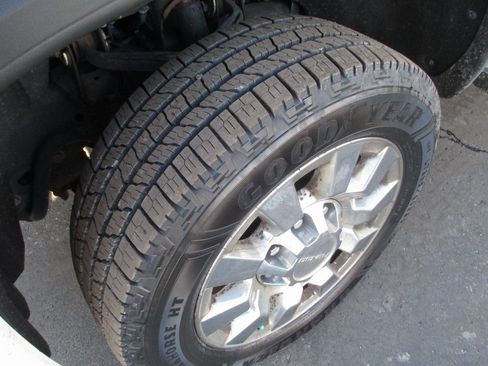 Used 2018 GMC Sierra 3500 Denali w/ Duramax Plus Package image 13