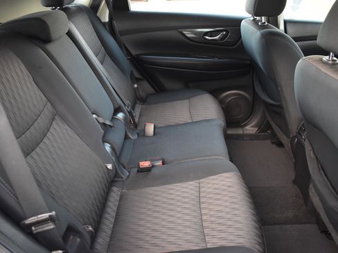 Used 2018 Nissan Rogue S image 47