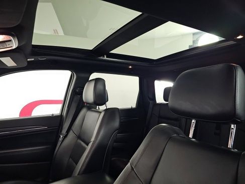 Certified 2021 Jeep Grand Cherokee Limited w/ Luxury Group II image 11