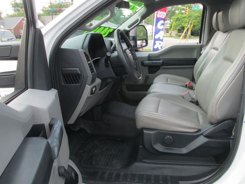 Used 2017 Ford F250 XL w/ XL Value Package AWD/4WD image 11