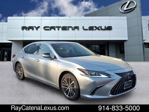 Certified 2023 Lexus ES 350 w/ Premium Package image 3