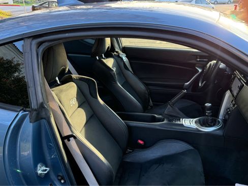 Used 2018 Subaru BRZ Limited w/ 50th Anniversary Edition image 4