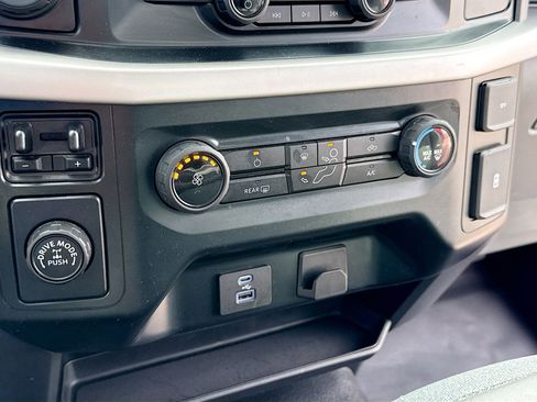 Certified 2022 Ford F150 XLT image 8