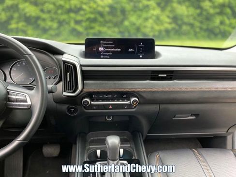 Used 2025 MAZDA CX-50 AWD 2.5 Hybrid w/ Premium Pkg image 25