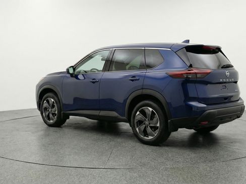 Used 2025 Nissan Rogue SV image 6