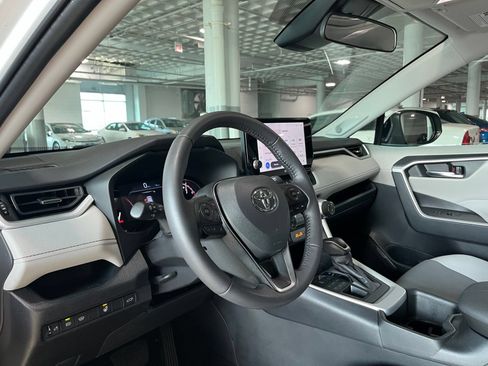 Used 2025 Toyota RAV4 XLE Premium w/ Weather Package AWD/4WD image 17