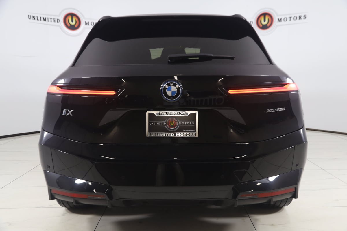 Used 2024 BMW iX xDrive50 w/ Sport Package AWD/4WD image 42