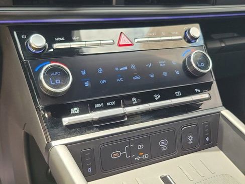Used 2025 Hyundai Santa Fe Calligraphy image 27
