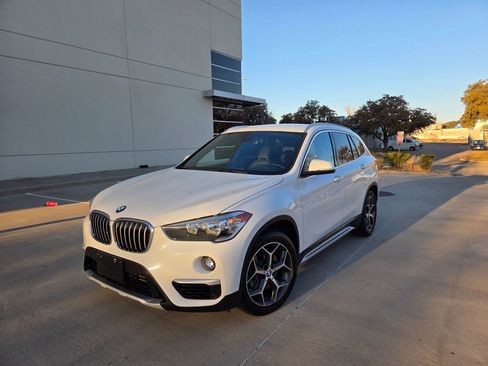 Used 2018 BMW X1 sDrive28i image 2