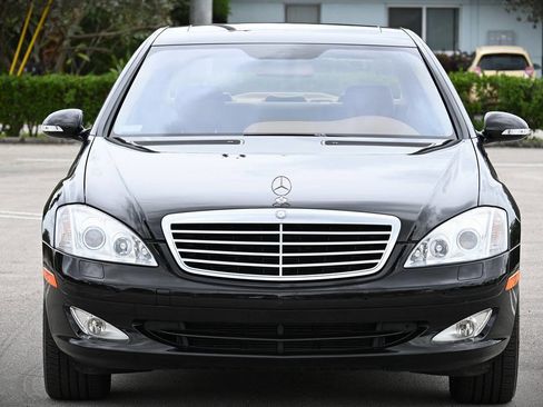 Used 2007 Mercedes-Benz S 550 image 3