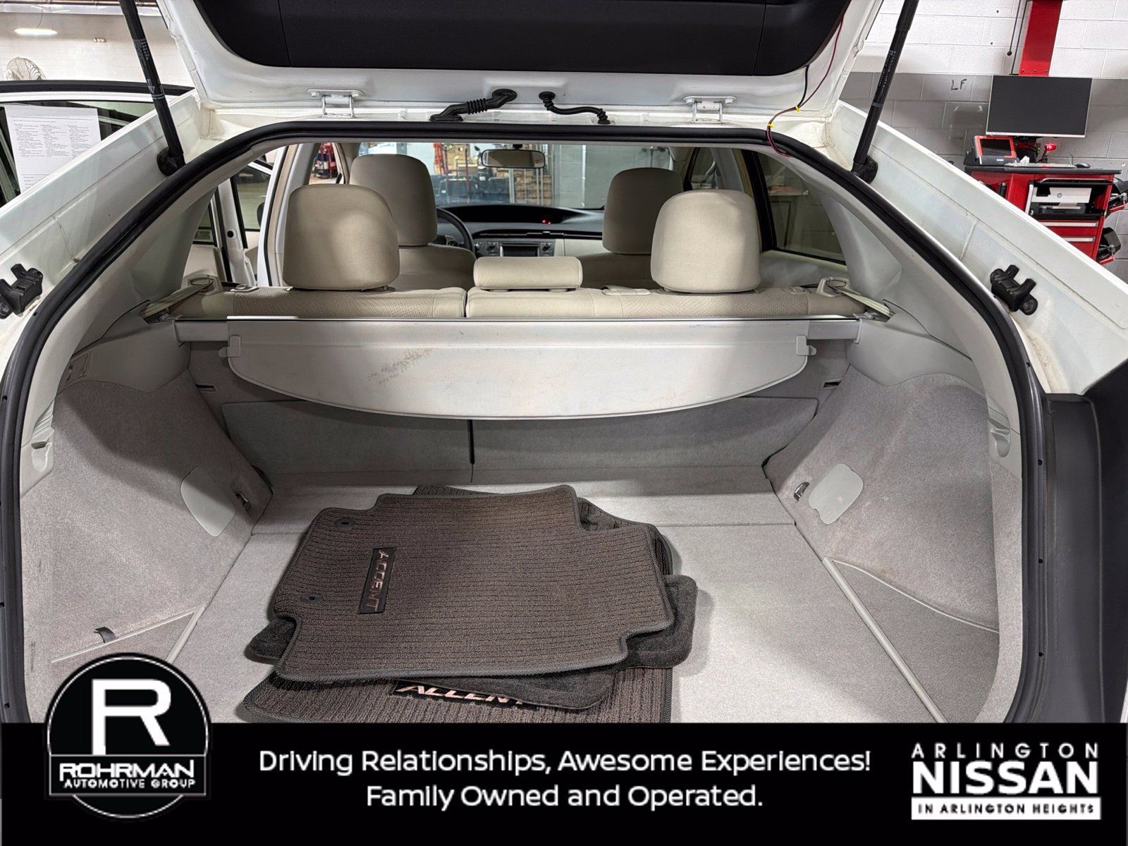 Used 2014 Toyota Prius Two FWD image 11