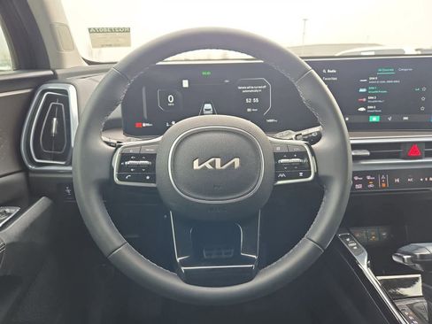 Certified 2024 Kia Sorento SX image 23