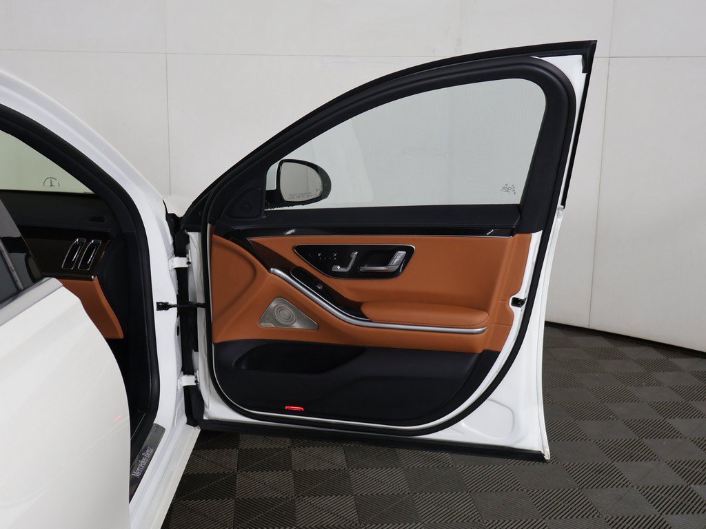 Used 2023 Mercedes-Benz S 500 4MATIC image 26