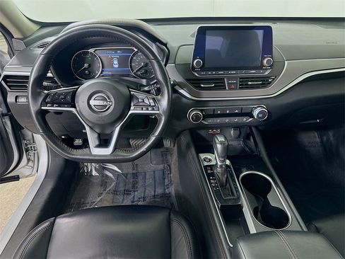 Used 2024 Nissan Altima 2.5 SR image 17