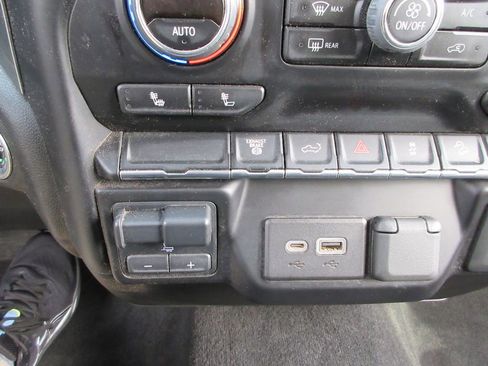 Certified 2022 Chevrolet Silverado 2500 LT w/ Convenience Package AWD/4WD image 32